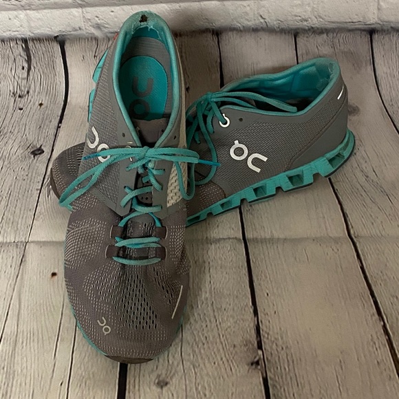 QC Shoes - QC Women’s Running Shoes Swiss Engineered Size 8.5